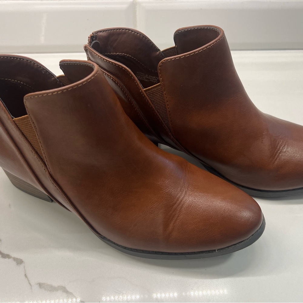 LC Lauren Conrad Brown Ankle Booties